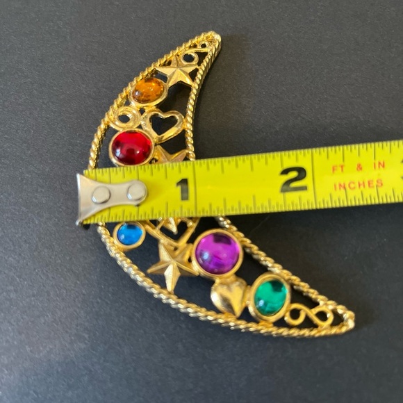 Celestial Crescent Moon Brooch Gold Tone Hearts Stars Whimsigoth Moody Charmed - Picture 16 of 16